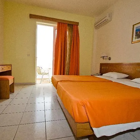 Stella Apartament 3*